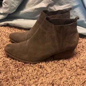 Gray Crown Vintage boots
